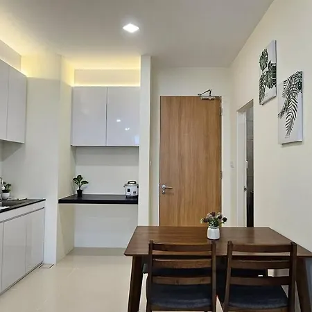 Kenyalang Riverine Diamond Resort Homestay Kuching Exterior photo